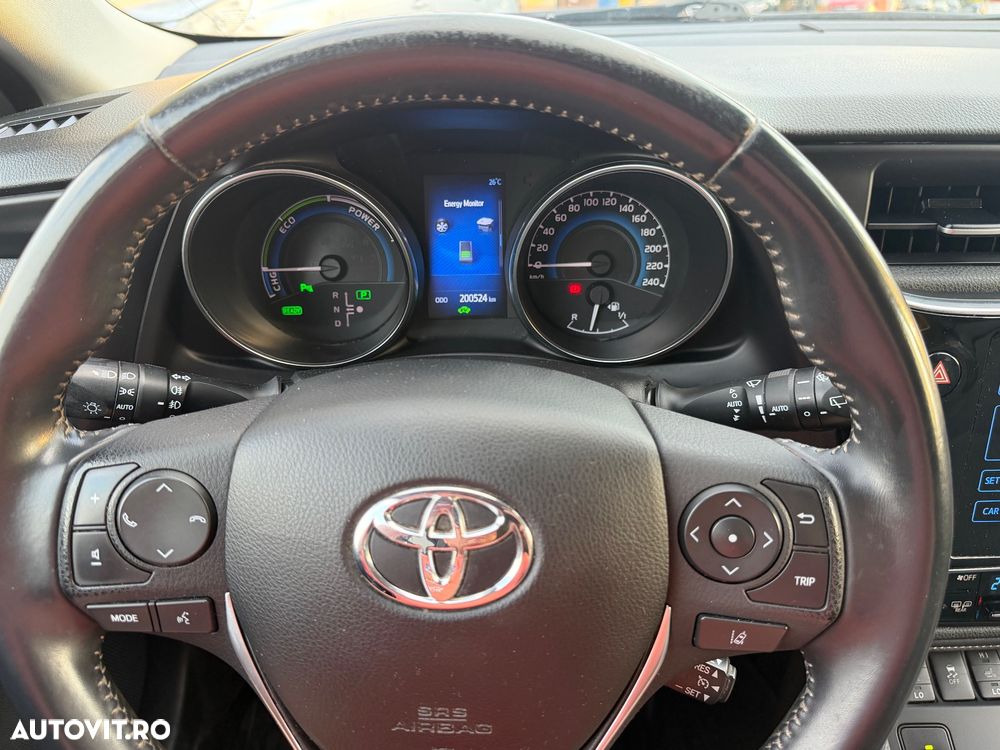 Toyota Auris 1.8 L VVT-i Sol + - 10