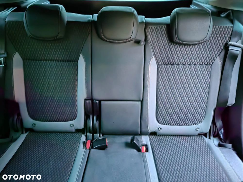 Opel Crossland X - 11