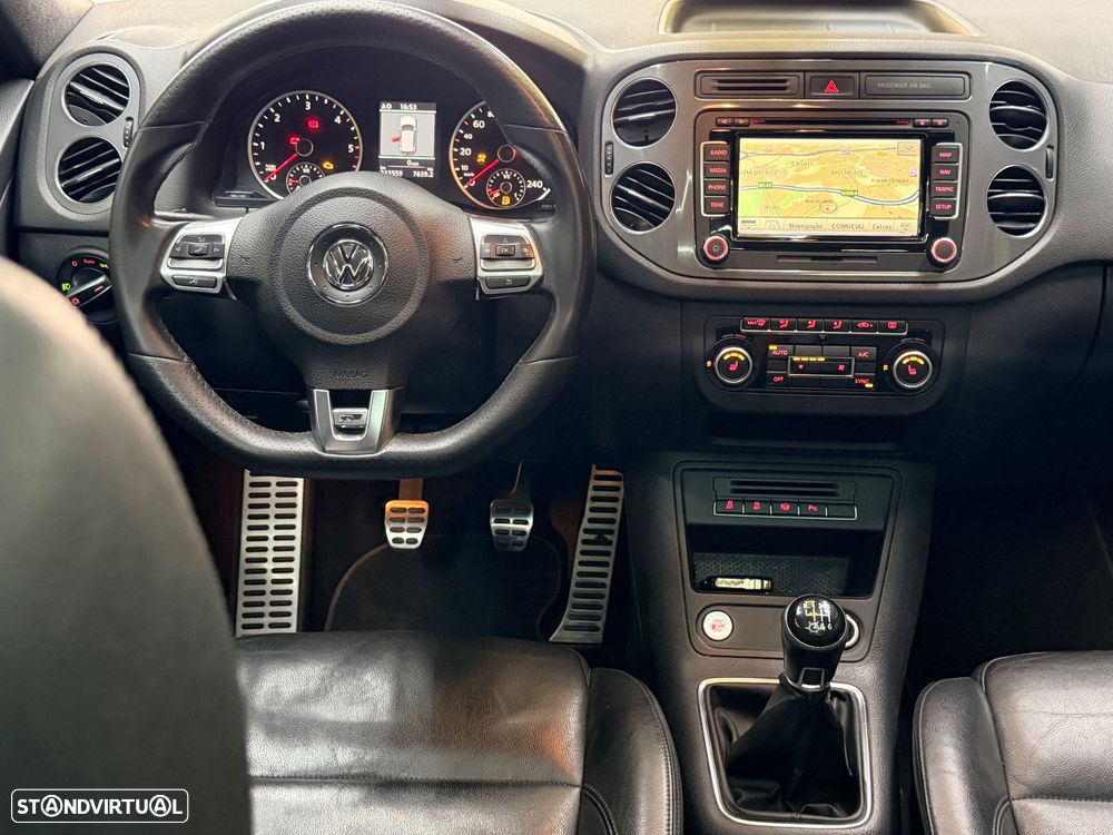 VW Tiguan 2.0 TDI DPF BlueMotion Exclusive - 29