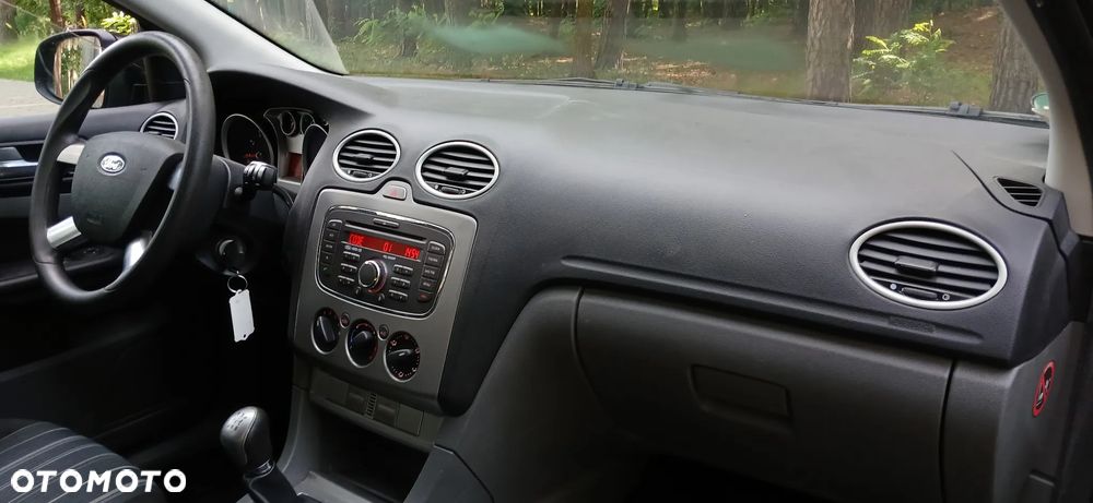 Ford Focus 1.6 16V Black Magic - 12