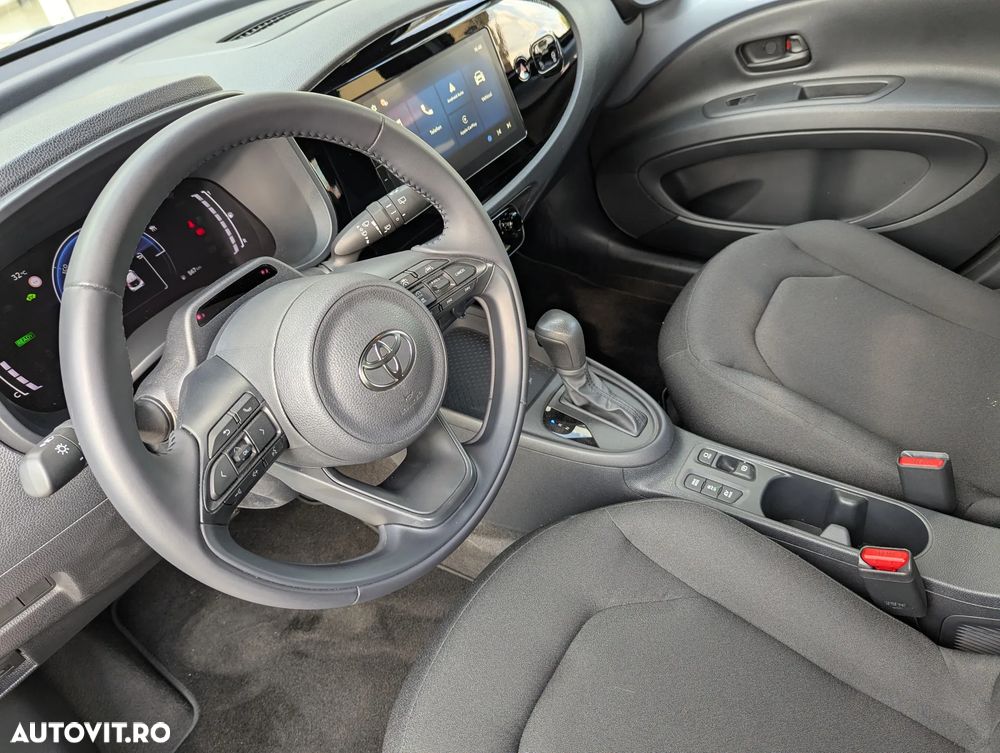 Toyota Aygo X 1.5l HEV 116CP Active - 14