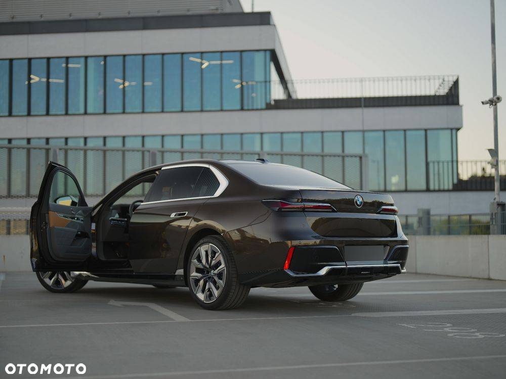 BMW Seria 7 - 7