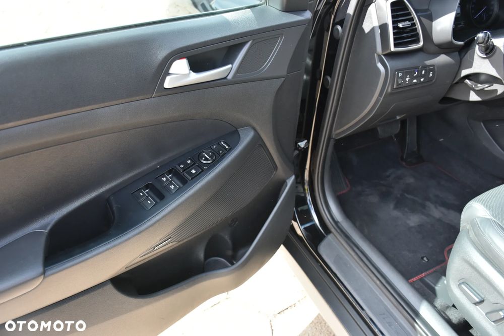Hyundai Tucson 2.0 CRDI 4WD Automatik Premium - 12