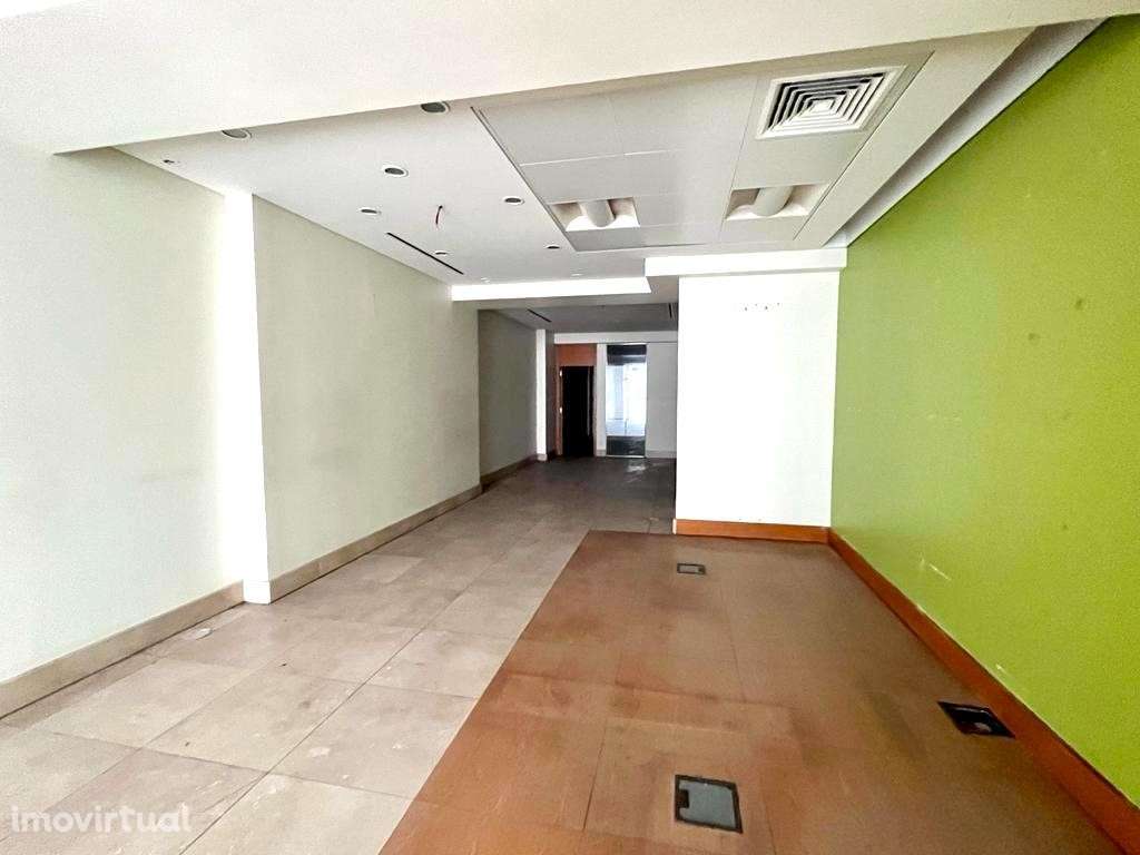Loja com 190m² no centro de Caldas da Rainha - Grande imagem: 5/23