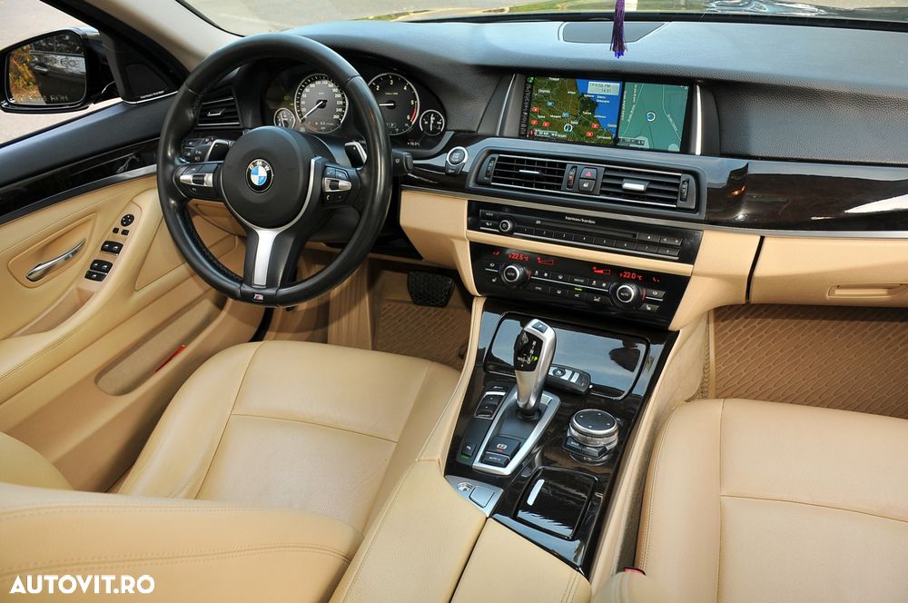 BMW Seria 5 525d xDrive - 9