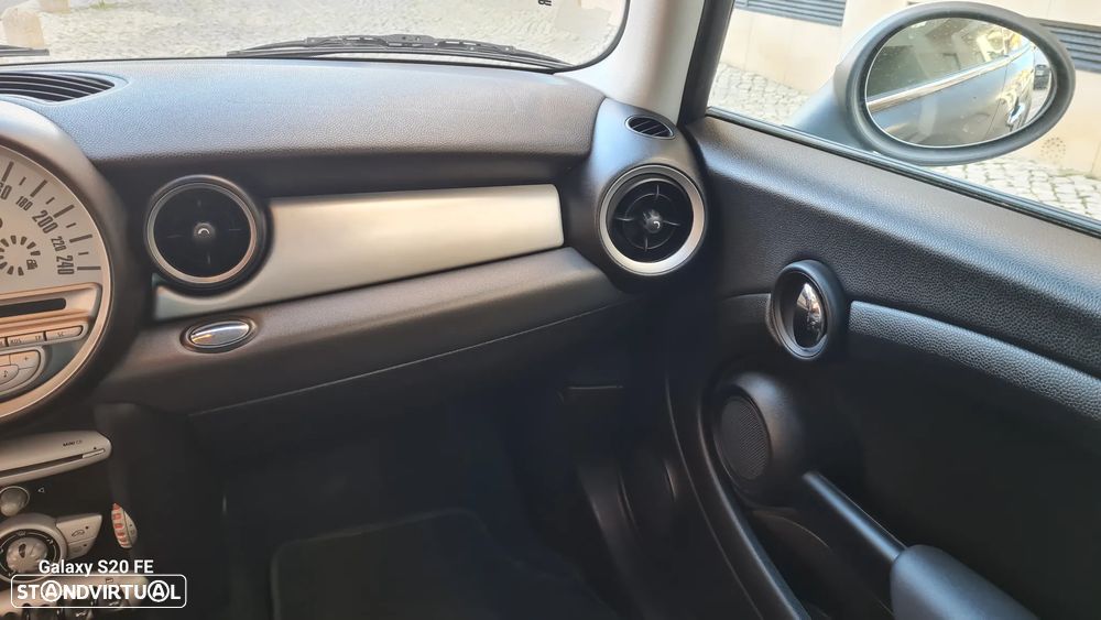 MINI 3 Portas Cooper D - 7