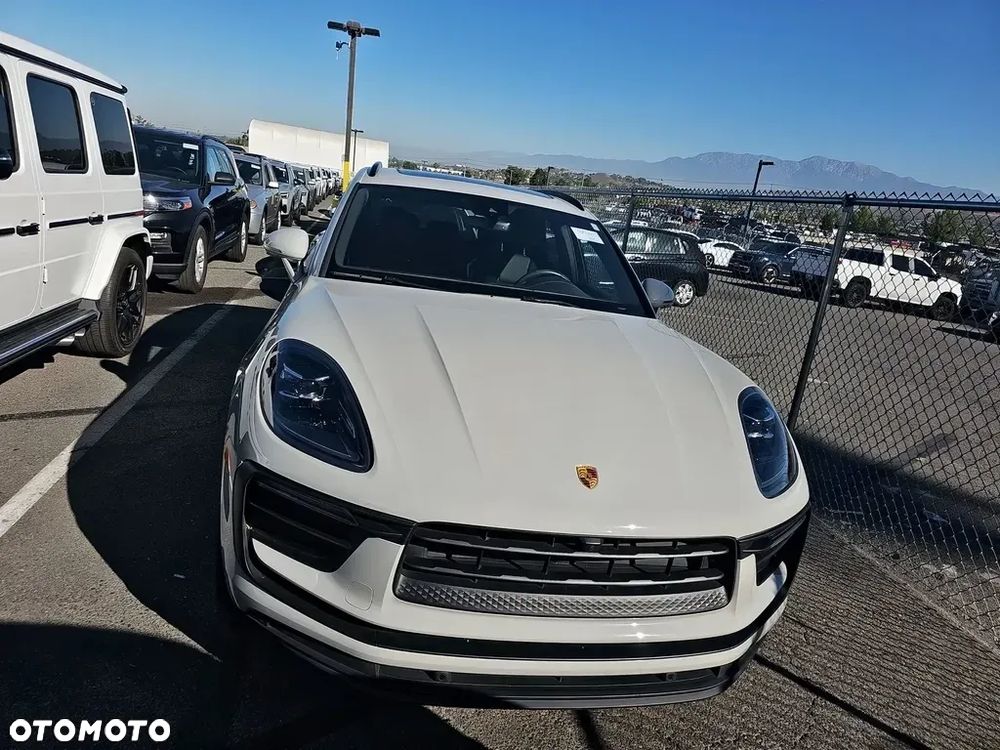Porsche Macan Standard - 2