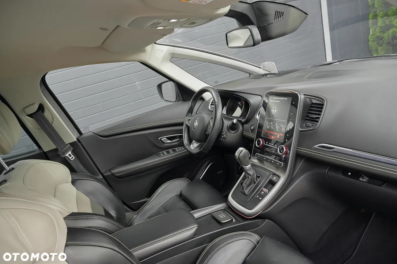 Renault Grand Scenic - 23
