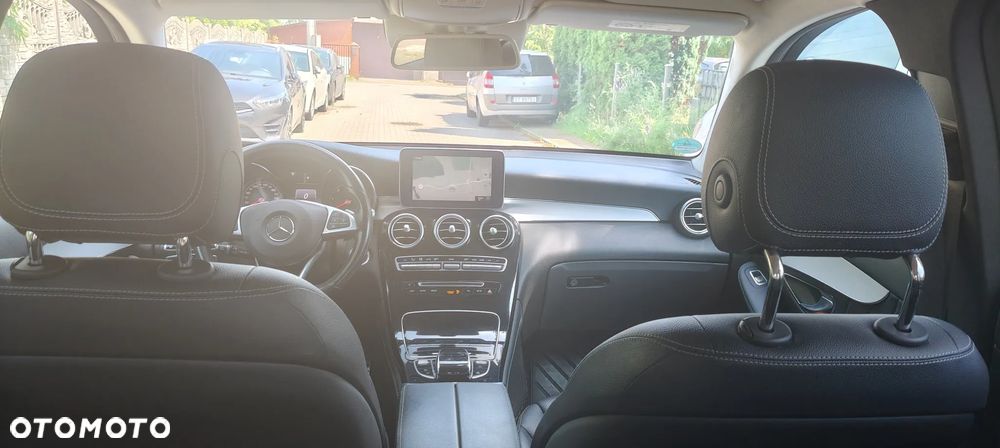 Mercedes-Benz GLC 250 d 4Matic 9G-TRONIC AMG Line - 33