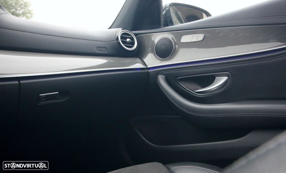 Mercedes-Benz E 220 d AMG - 20