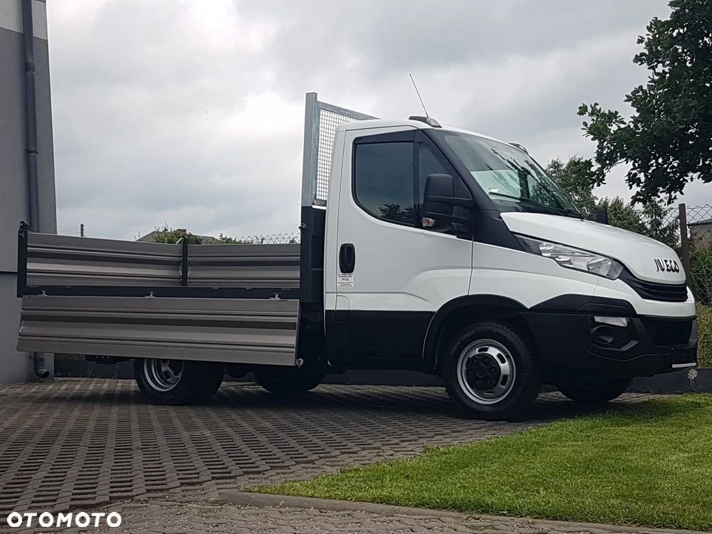 Iveco 35C15 WYWROTKA 3 STRONNA KIPER 3,20x2,06 BLIŹNIAKI KLIMA MANUAL 6-BIEGÓW HAK - 30
