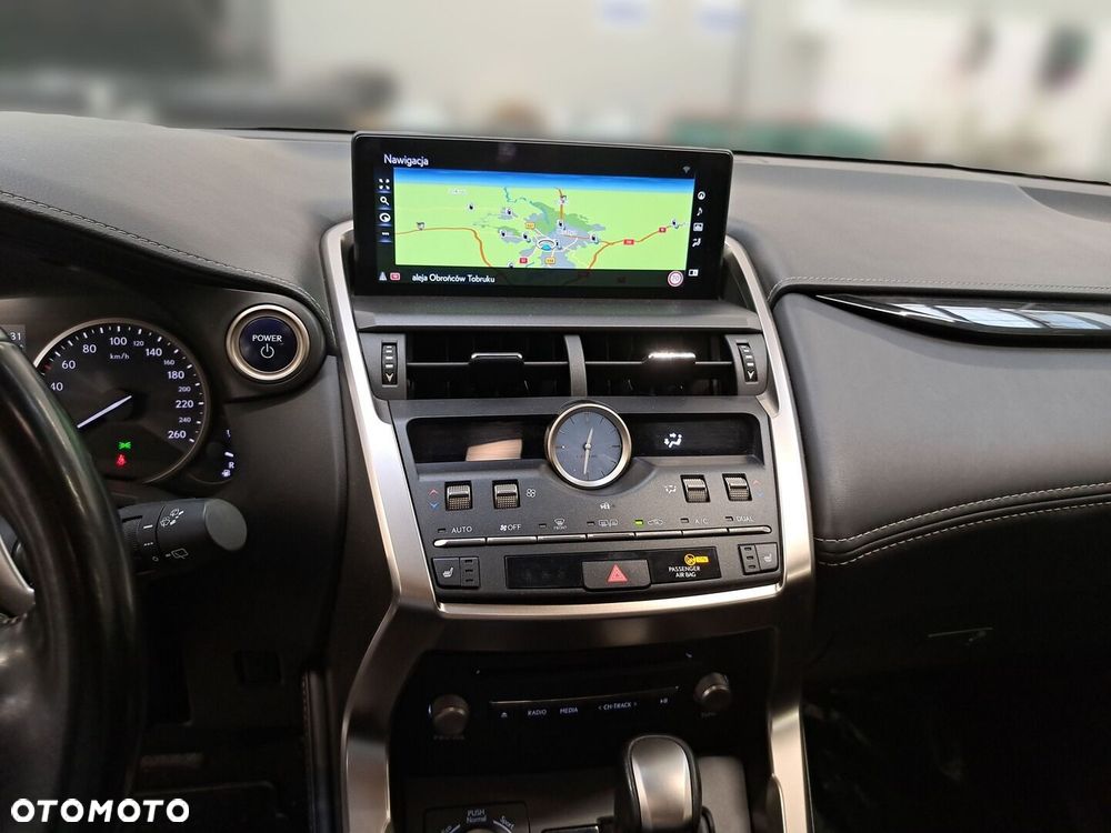 Lexus NX 300h Business Edition AWD - 16