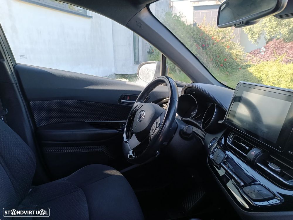 Toyota C-HR 1.8 HSD Comfort+P.Style - 4