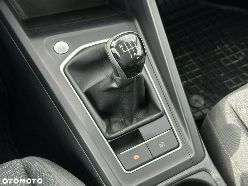 Volkswagen Golf - 25