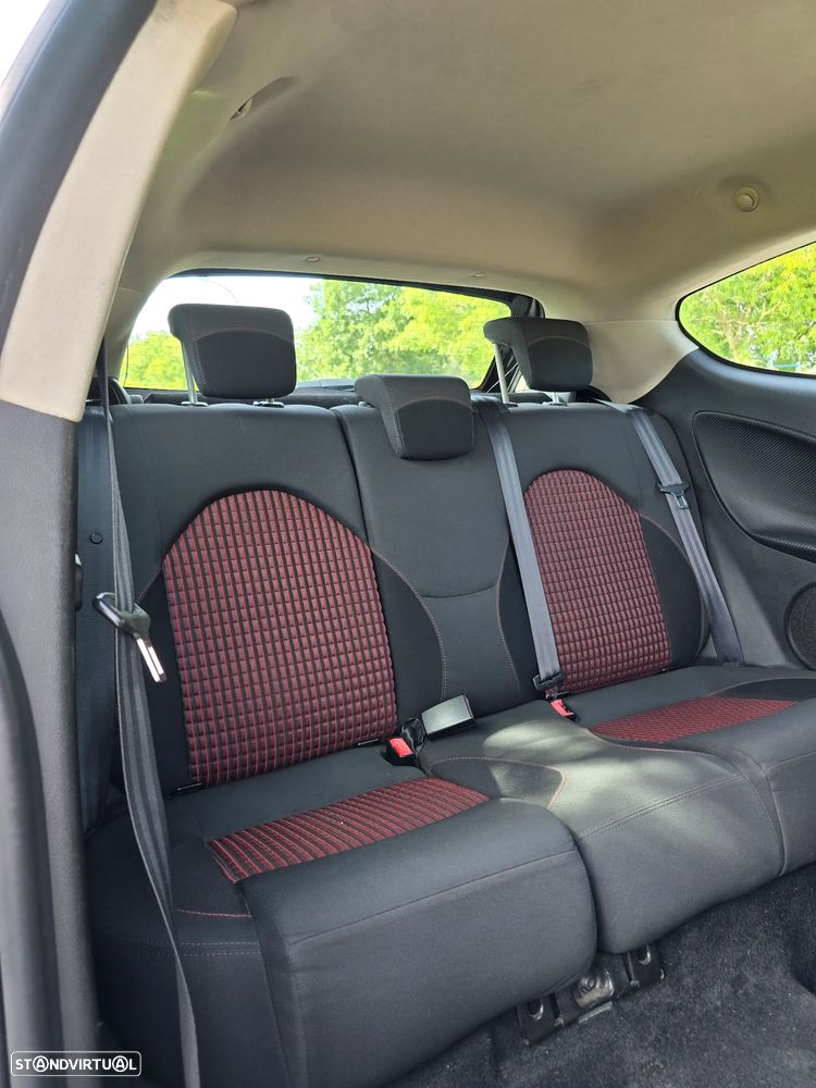 Alfa Romeo MiTo - 28