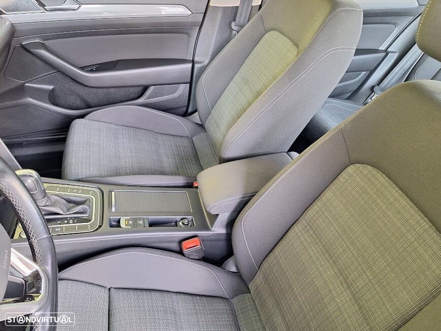 VW Passat 1.6 TDI Confortline DSG - 8