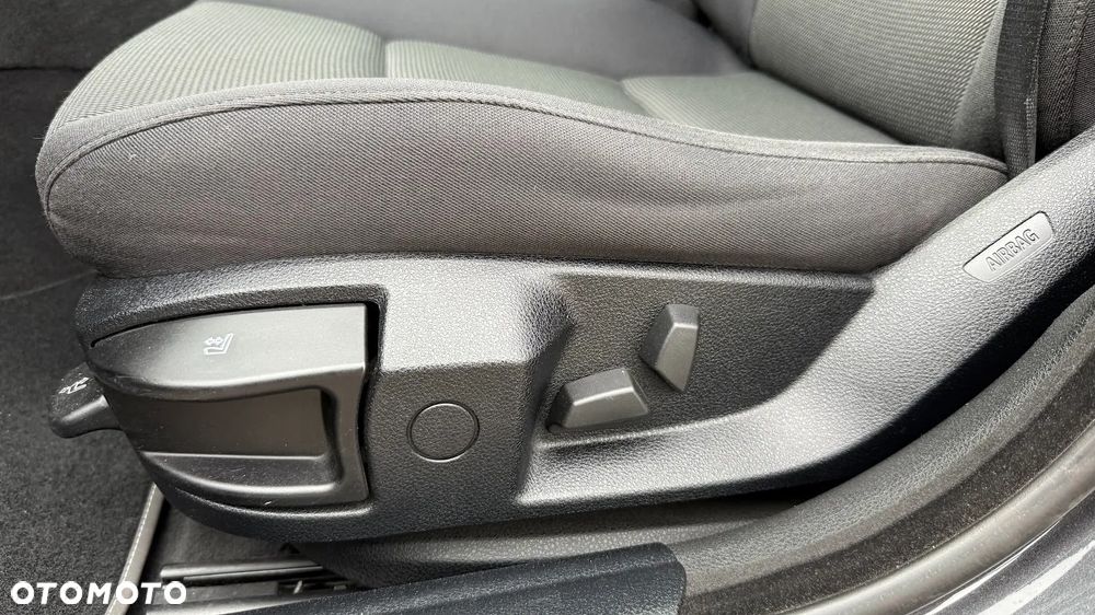 BMW Seria 5 520d - 14