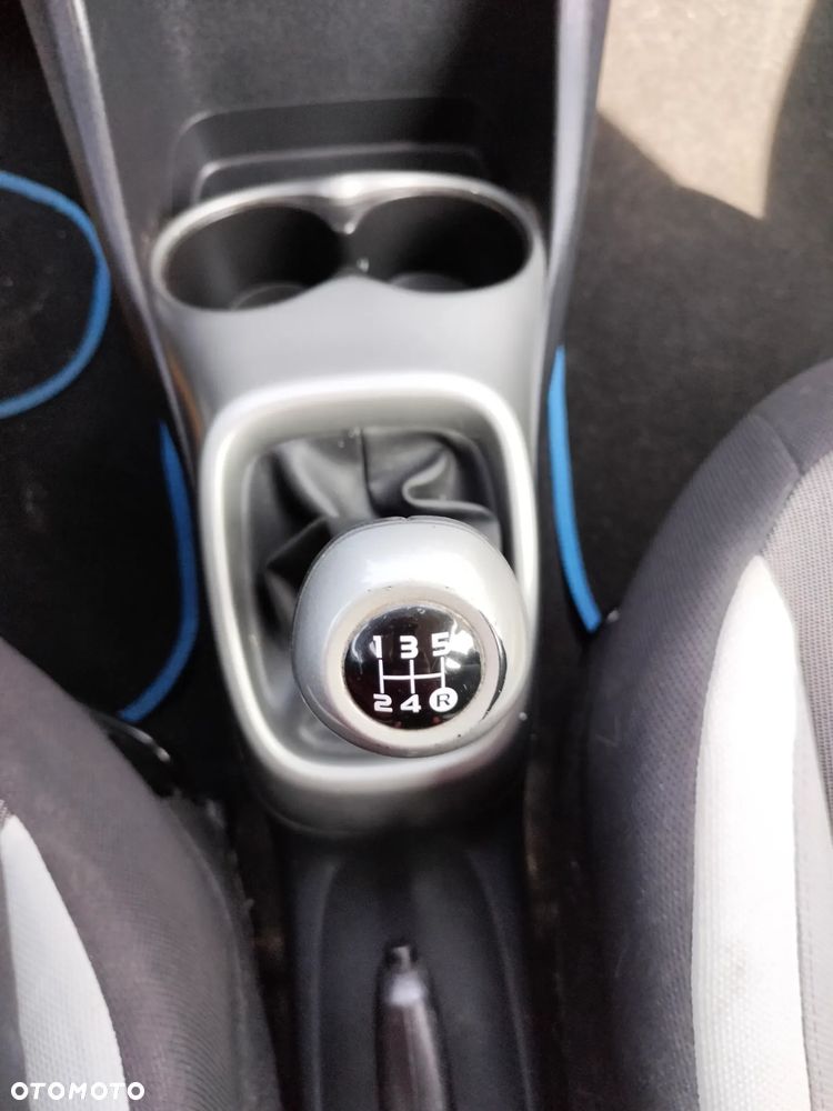 Toyota Aygo x-clusiv - 25