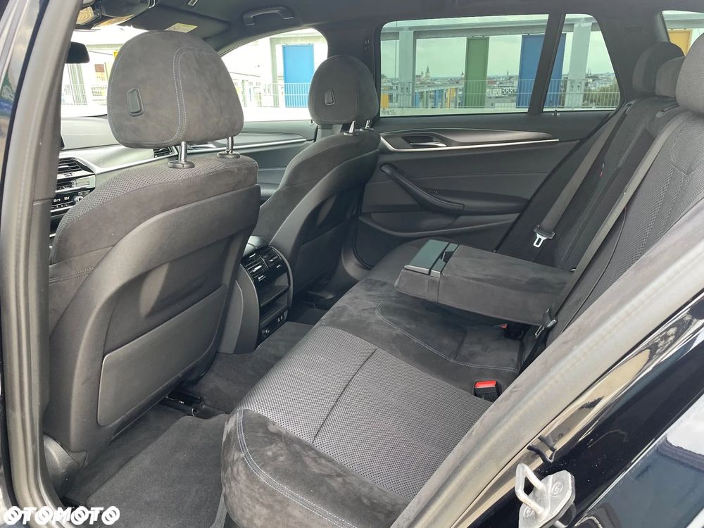 BMW Seria 5 530e M Sport sport - 27