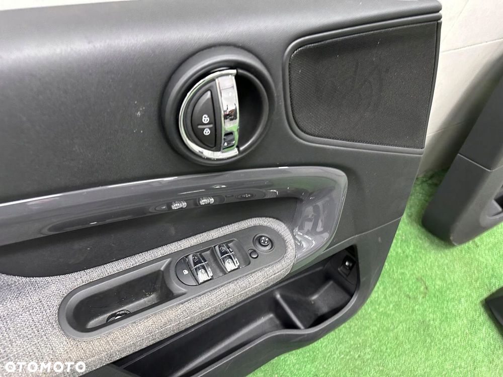 MINI COUTRYMAN F60 ŚRODEK TAPICERKA FOTELE KANAPA BOCZKI - 8