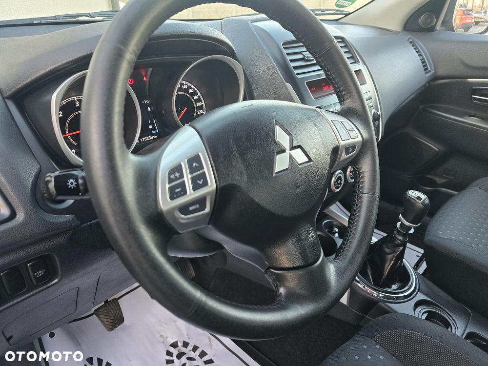 Mitsubishi ASX - 17