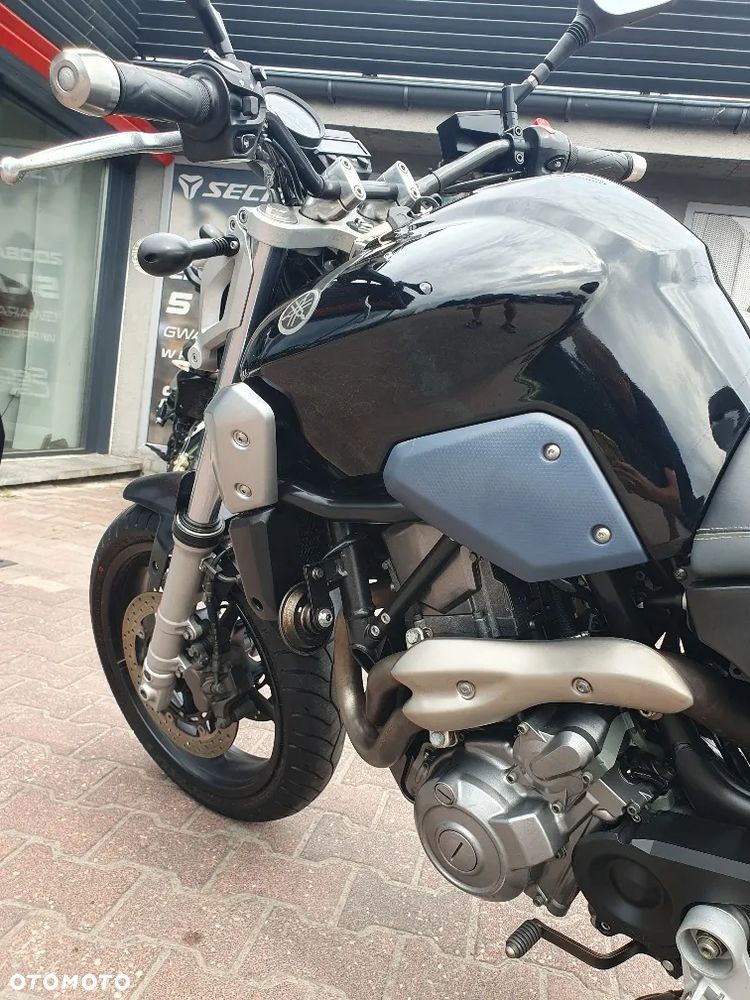 Yamaha MT - 18