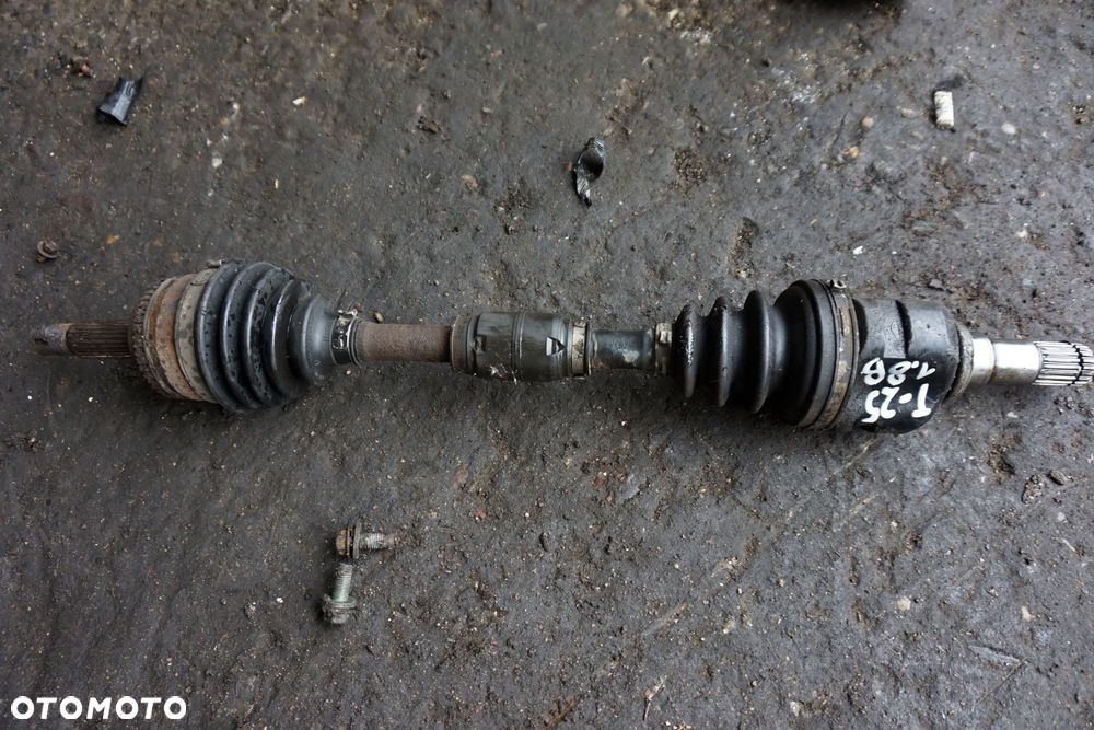 PÓŁOŚ PRZEDNIA LEWA AVENSIS II T25 1.8 16V 43420-05240 TOYOTA 2003-2006 - 1