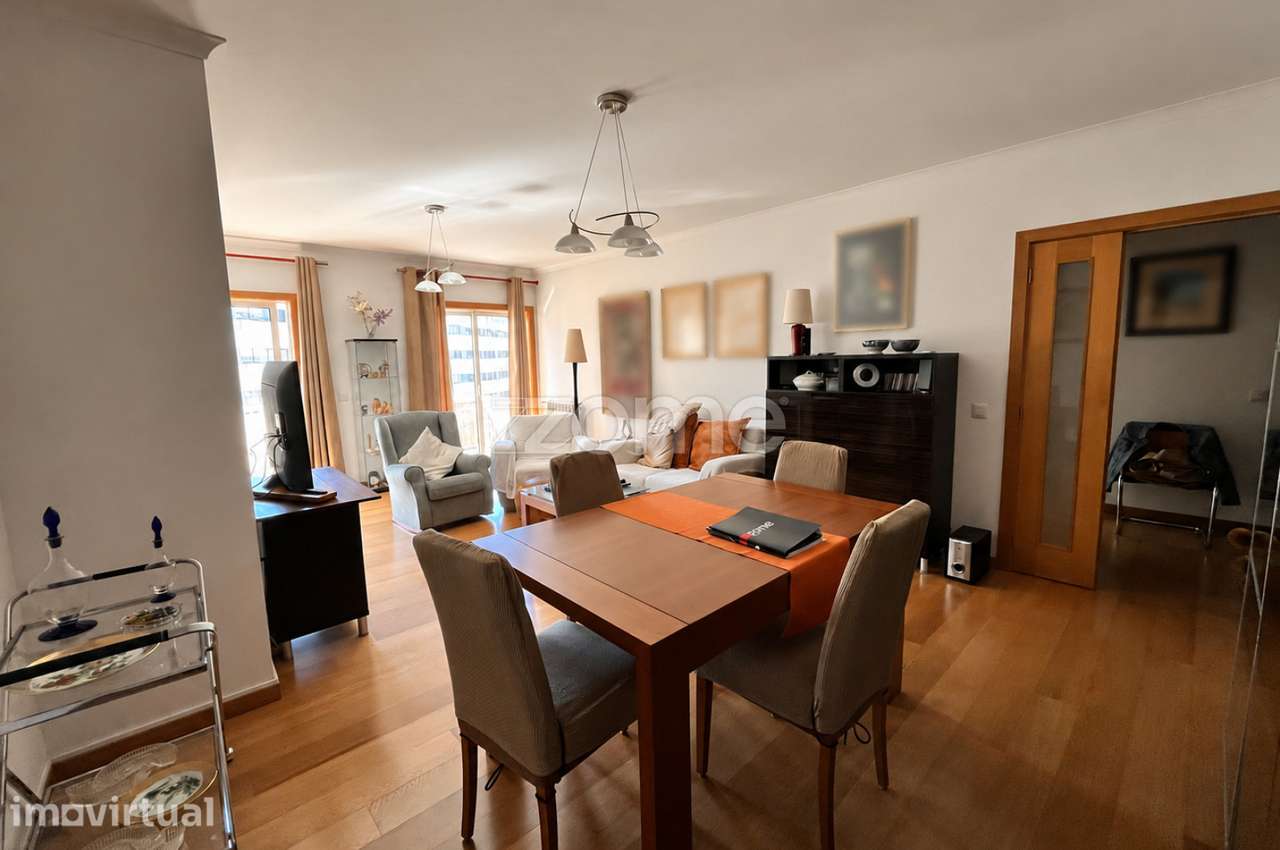 Extraordinário Apartamento T3 na Quinta do Bosque com suíte e varan... - Grande imagem: 3/37