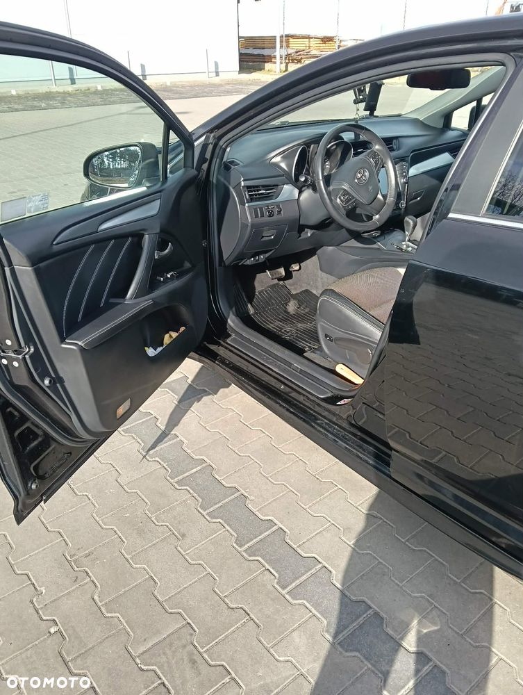 Toyota Avensis 2.0 Prestige MS - 19