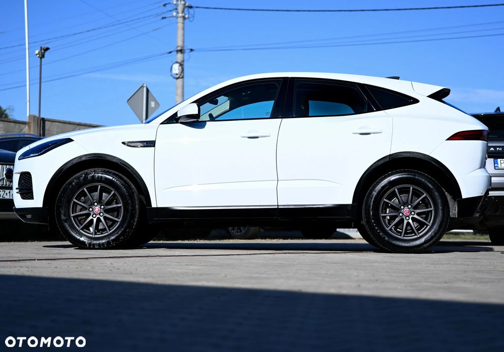 Jaguar E-Pace 2.0 D165 mHEV AWD R-Dynamic Black - 29
