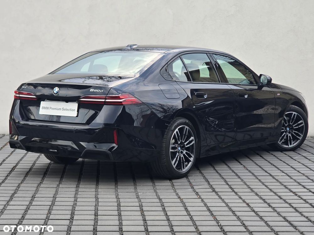BMW Seria 5 520d xDrive mHEV M Sport - 3
