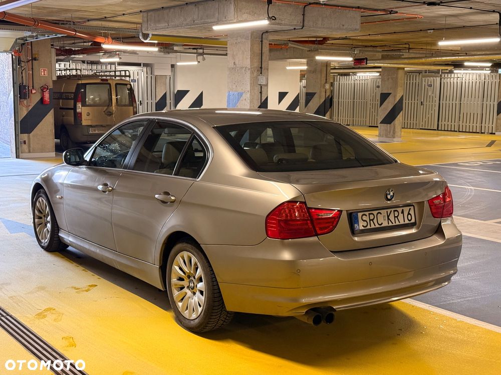 BMW Seria 3 325i - 21