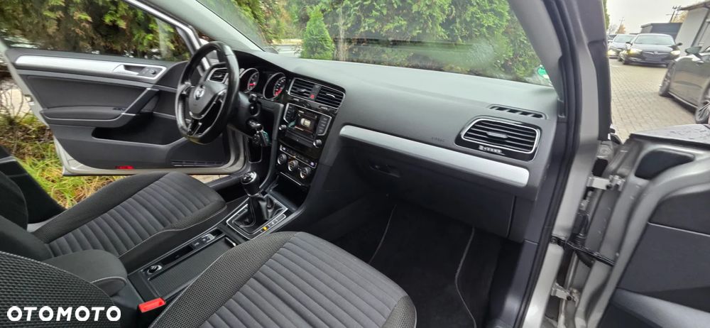 Volkswagen Golf 1.2 TSI BlueMotion Technology Cup - 36