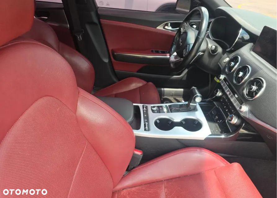 Kia Stinger 3.3 T-GDI V6 GT AWD - 9