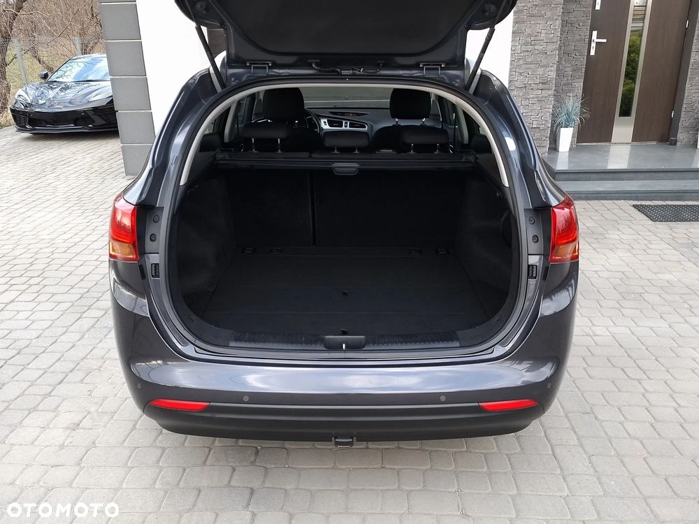 Kia Ceed 1.6 GDI ISG Platinum Edition - 13