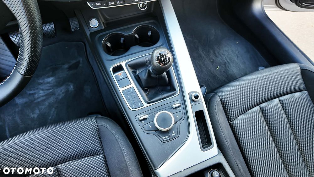 Audi A4 Limousine 2.0 TDI quattro design - 18
