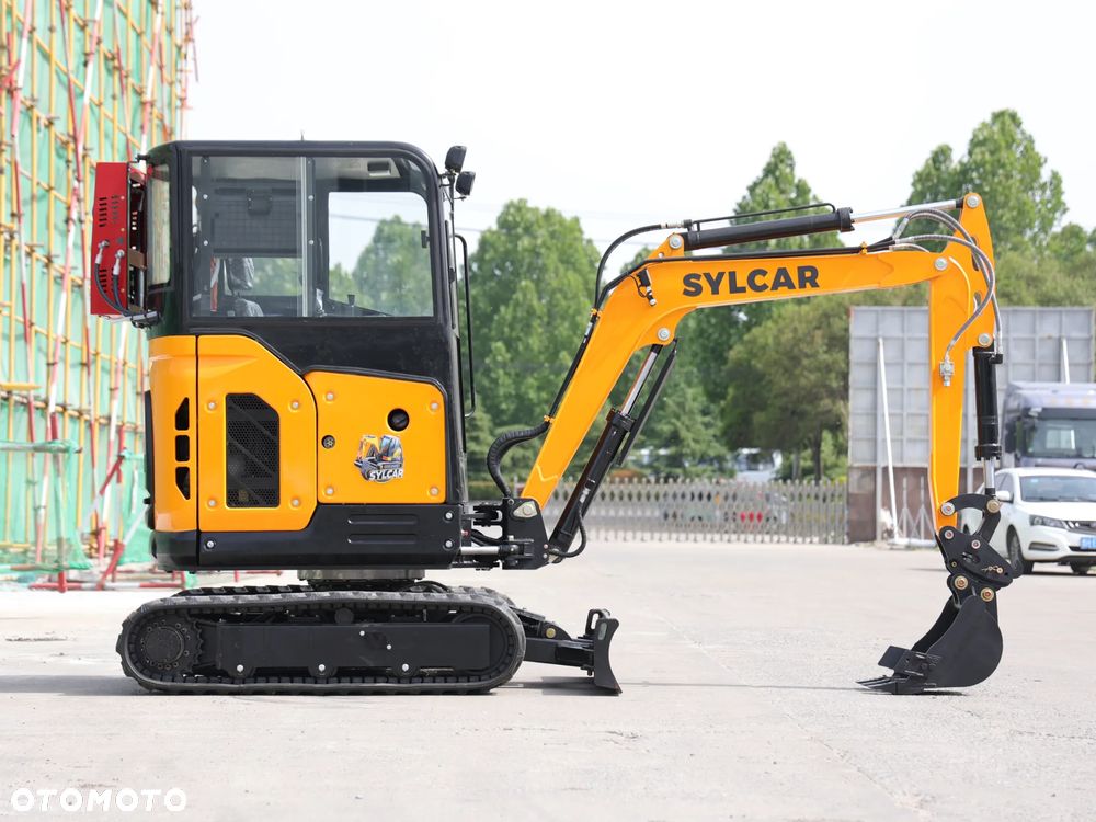 Inny Minikoparka Sylcar 25 - 4