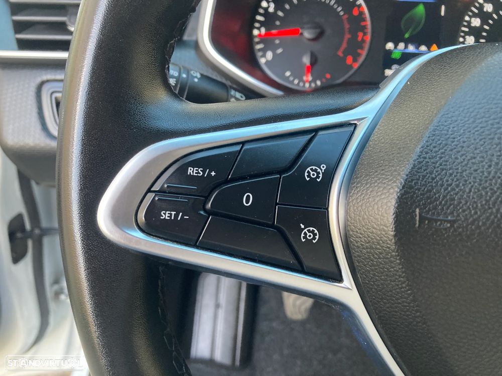 Renault Clio TCe 90 EVOLUTION - 11
