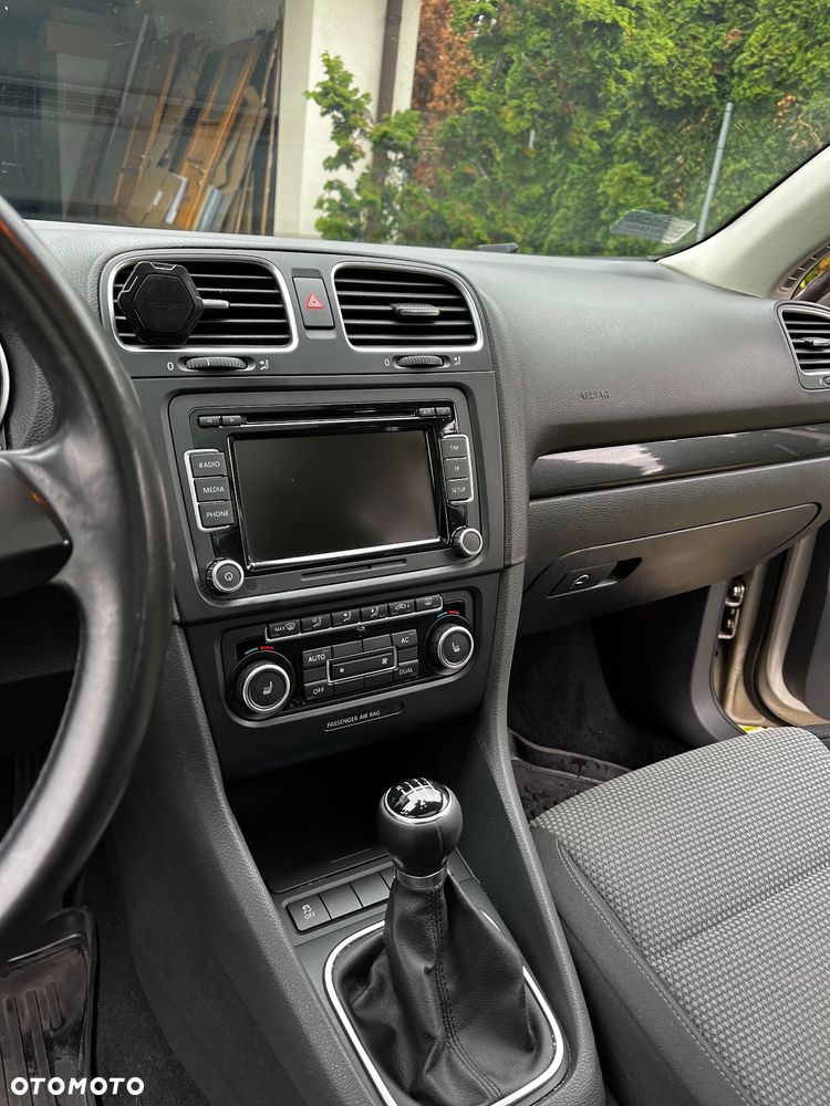 Volkswagen Golf - 10
