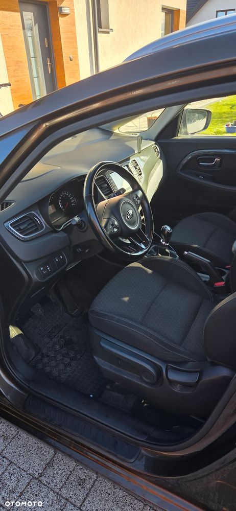 Kia Carens 1.6 GDI L - 6