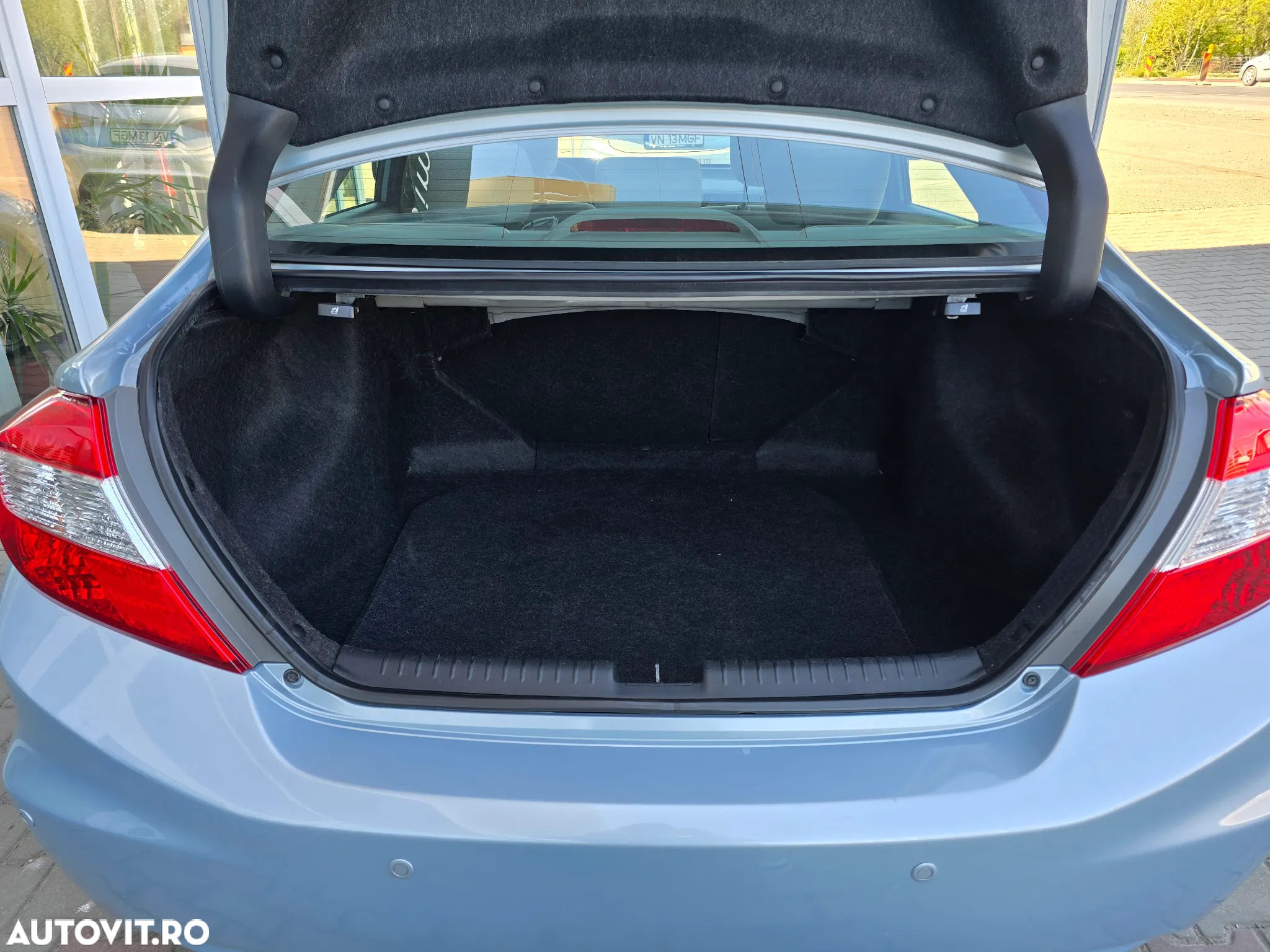 Honda Civic 1.8 i-VTEC MT Executive - 13