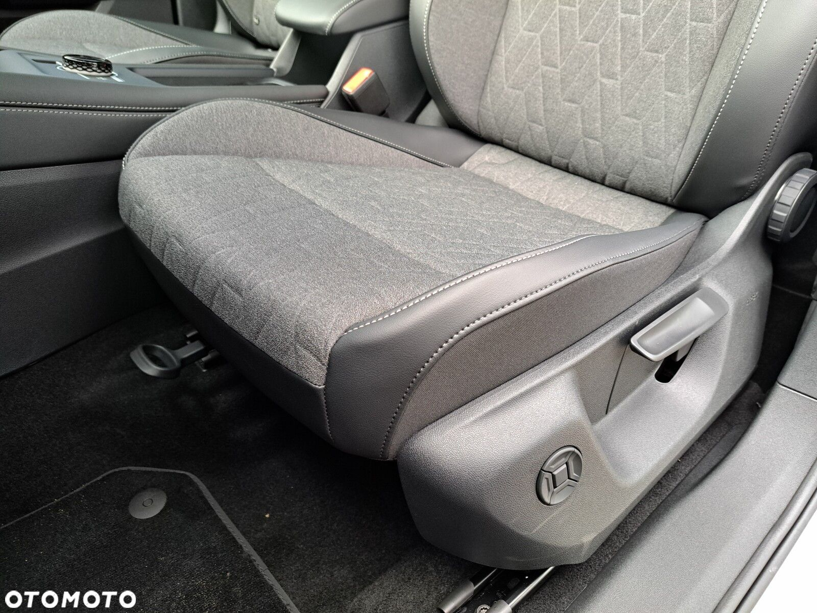 Volkswagen Tayron 2.0 TSI Life Plus DSG - 22