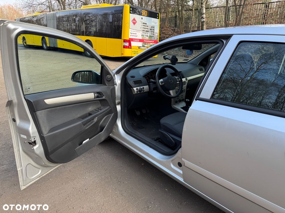 Opel Astra 1.6 Edition - 19