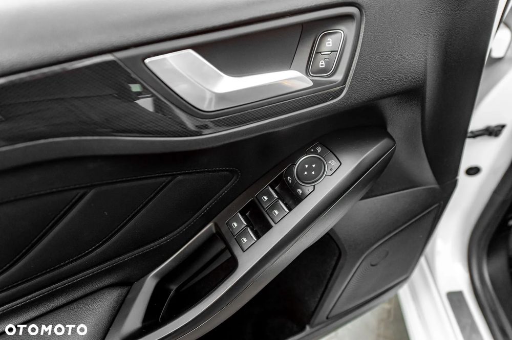 Ford Focus - 40