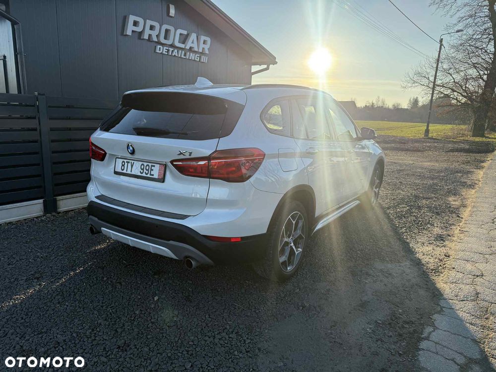 BMW X1 xDrive20d xLine - 5