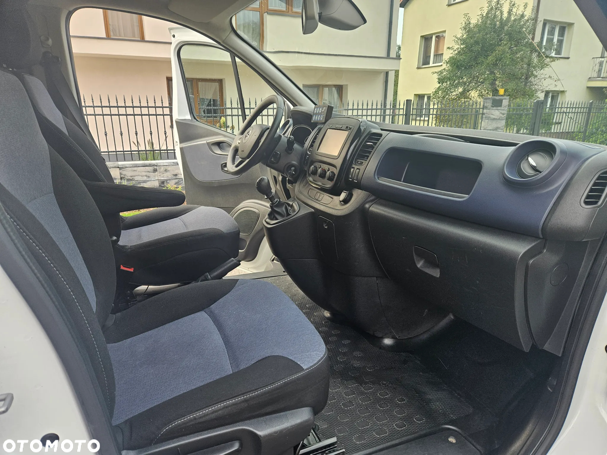 Opel VIVARO - 13