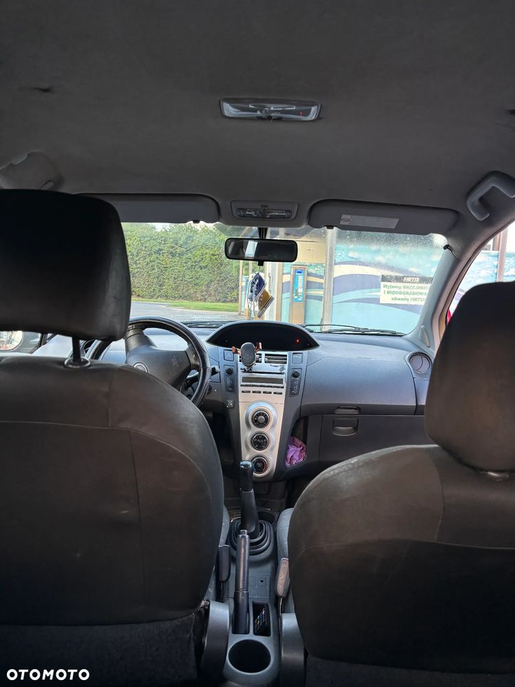 Toyota Yaris 1.0 Luna - 9