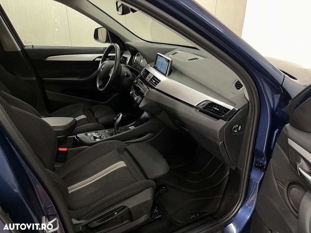 BMW X1 xDrive20i AT - 10