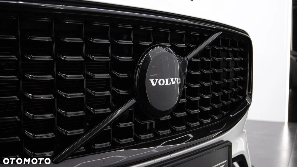 Volvo XC 60 B4 B R-Design - 15