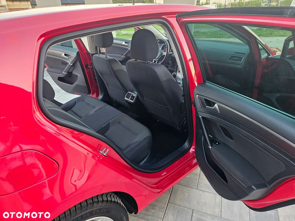 Volkswagen Golf 1.2 TSI BMT Trendline Perfectline - 23